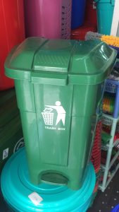 platic dustbin with pedal
