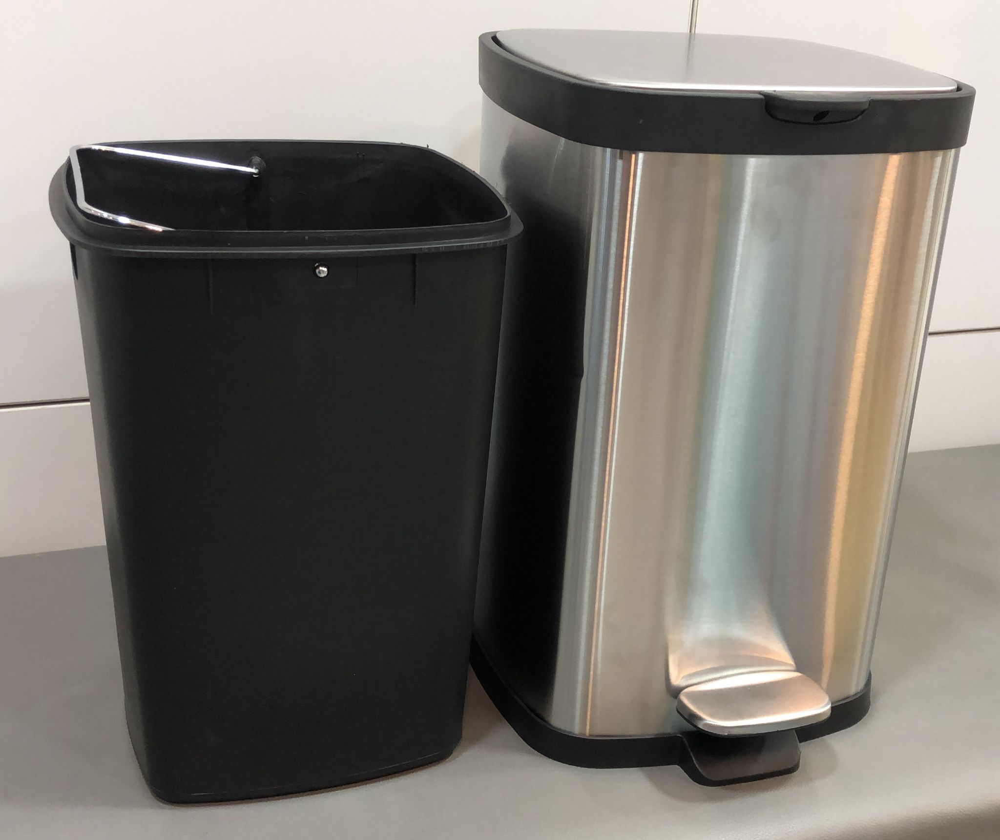 metal waste bin pedal type